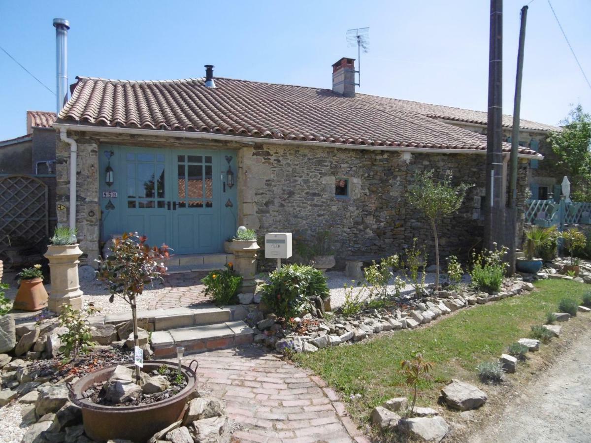 Alba Melusine Bed & Breakfast Vouvant Exterior photo